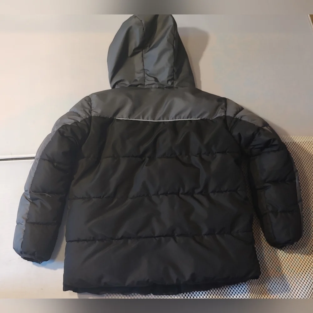 Wonder Nation Boys Size S (6-7) Puffer Jacket Coat with Hood Black Gray NWOT